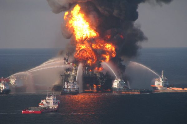 Deepwater Horizon on fire in the gulf