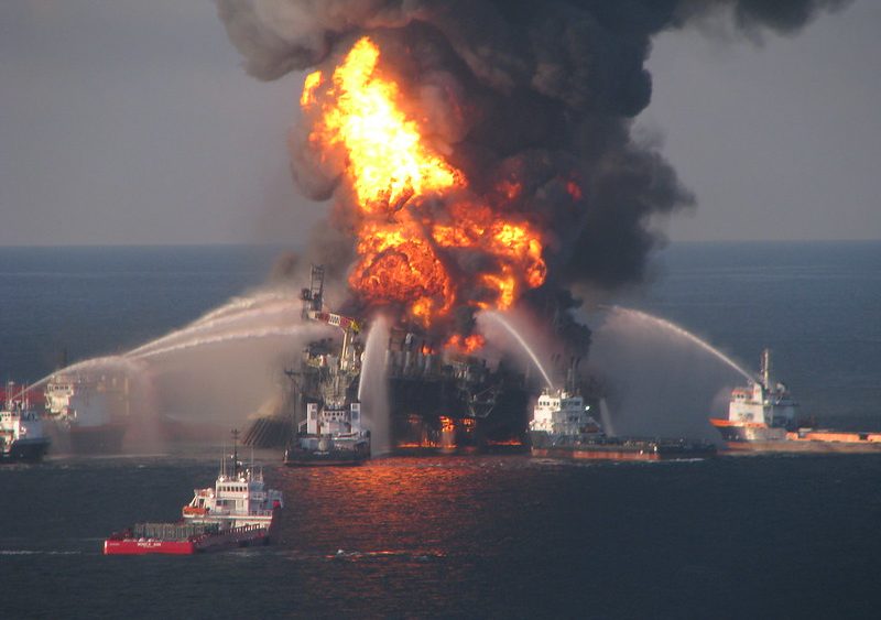 Deepwater Horizon on fire in the gulf